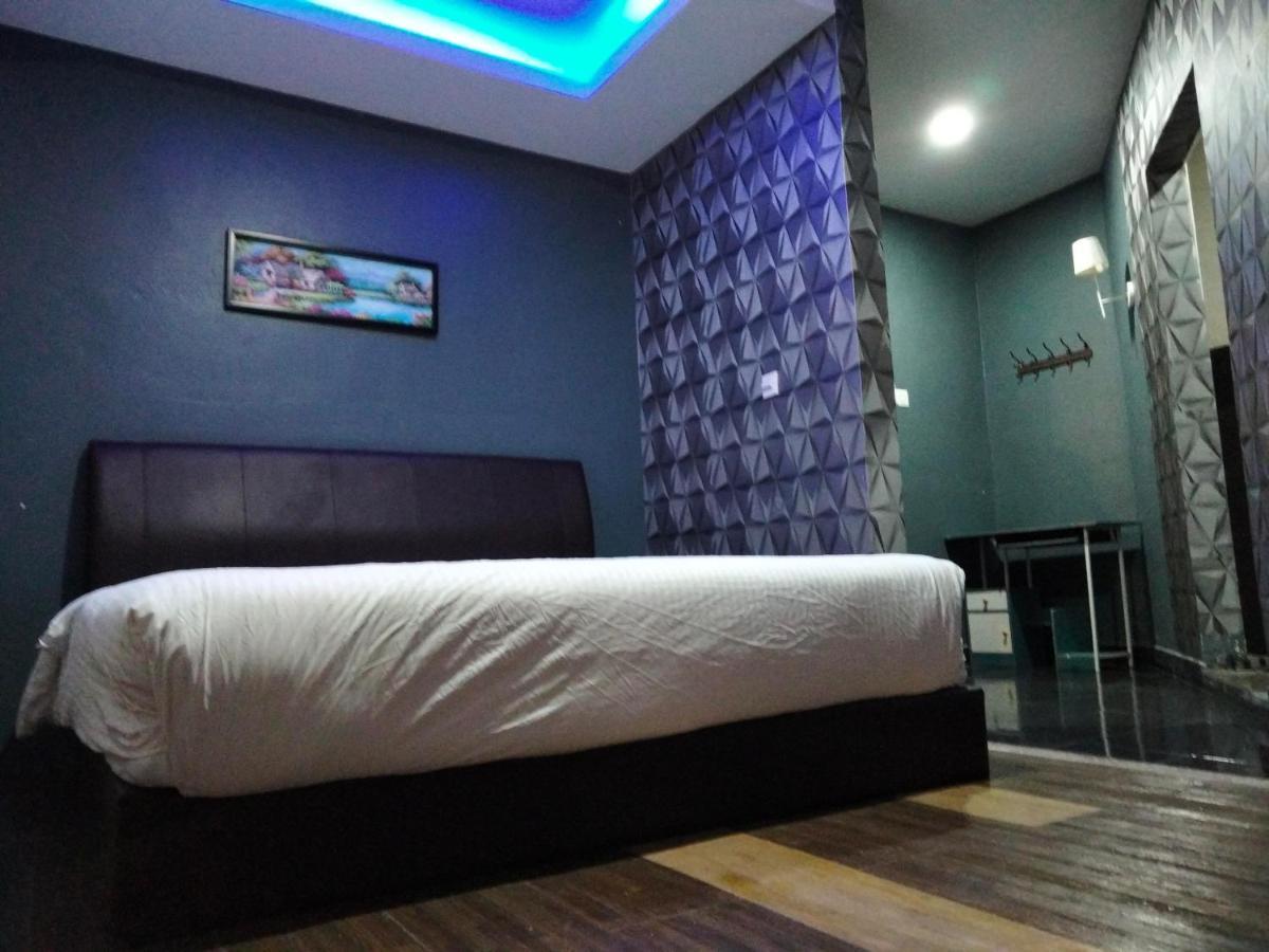 Pine Hotel Batu Gagah Exterior foto